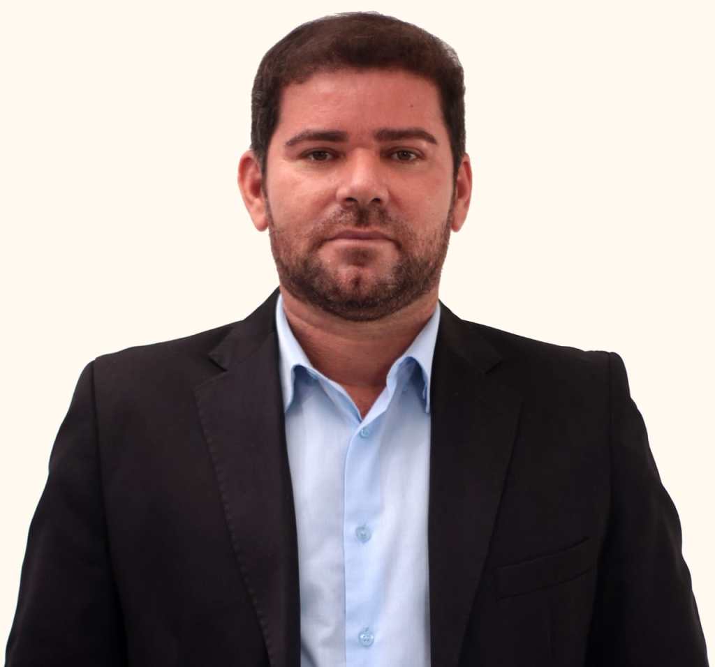 Prefeito Léo Bandeira e secretário Elionaldo Batista aguardam desapropriação de terreno para município receber a instalação de 40 empresas